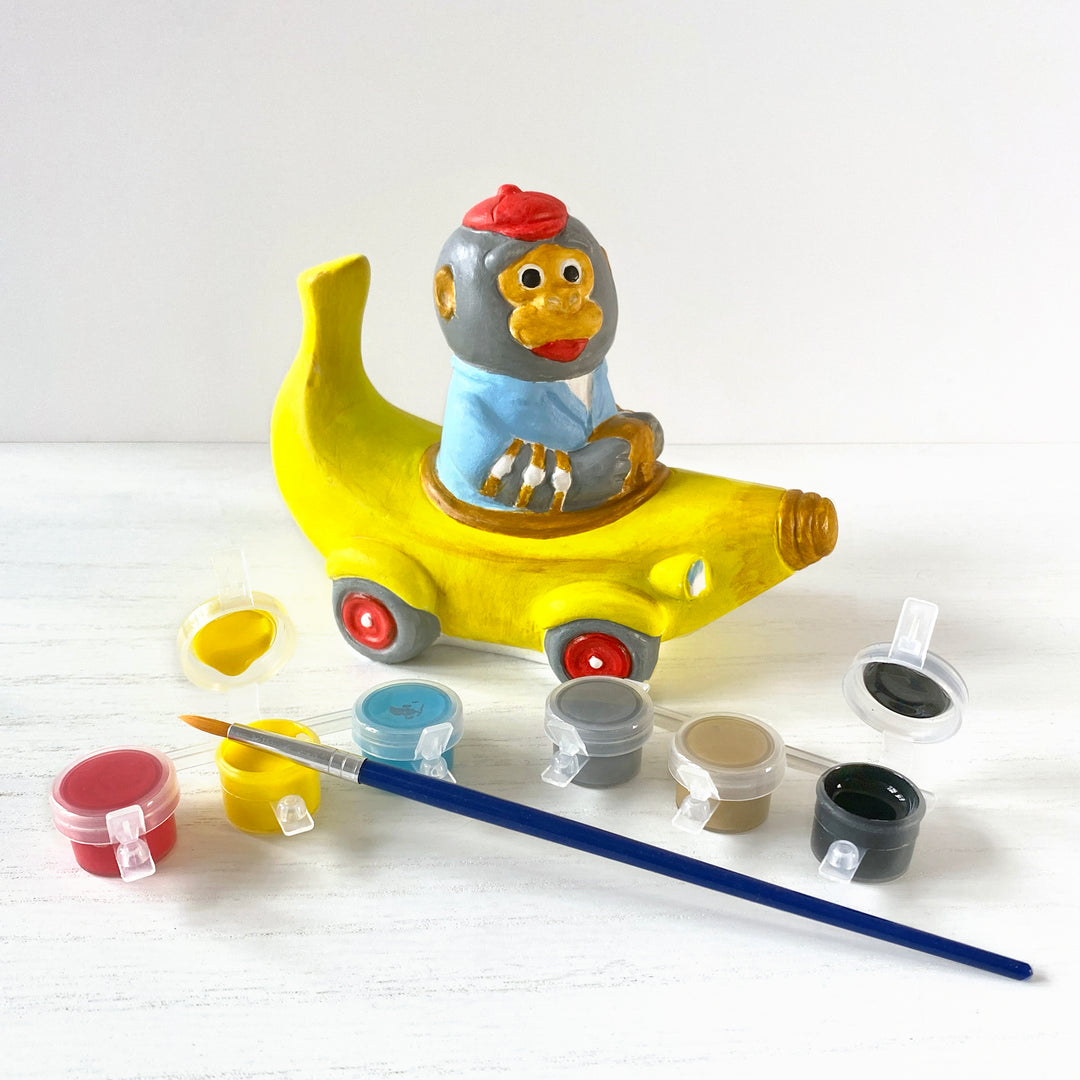 Richard Scarry's Busy World® Paint A Racer - Bananas Gorilla – Paint and play with Bananas Gorilla’s car. The car without the box.