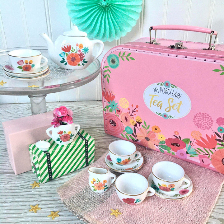 My Porcelain Tea Set with Carry Case – A classic porcelain tea set with a carry case.
