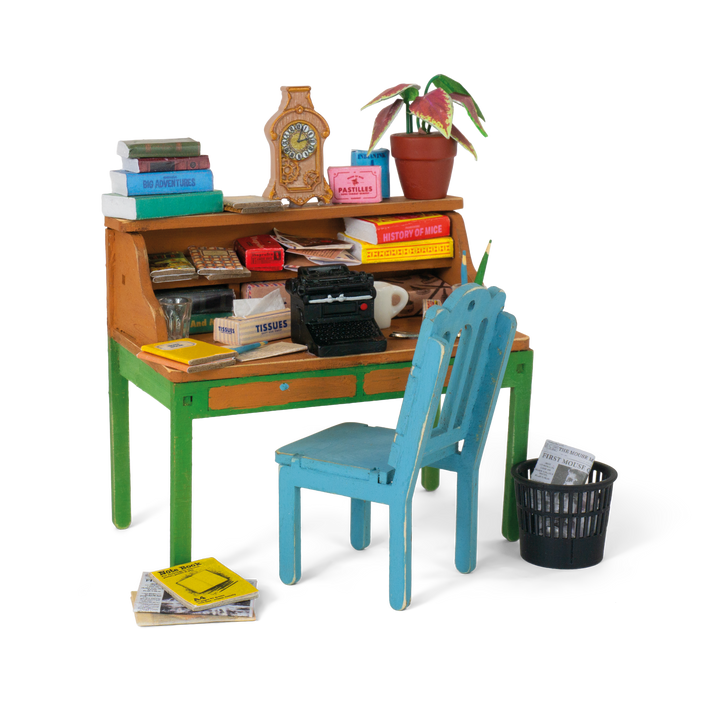 SCENE KITS: Writers Desk