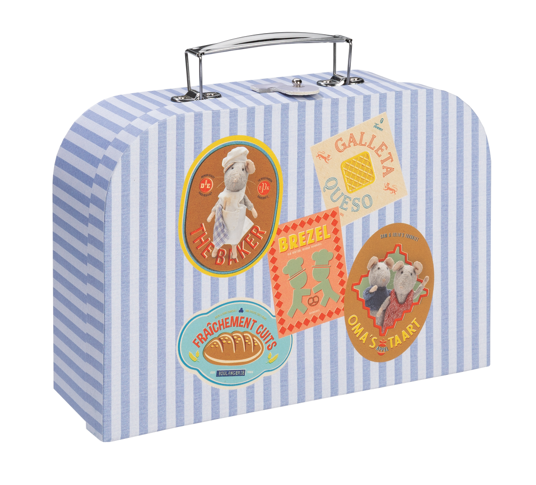 Deluxe Suitcase Set To Go: BAKERY